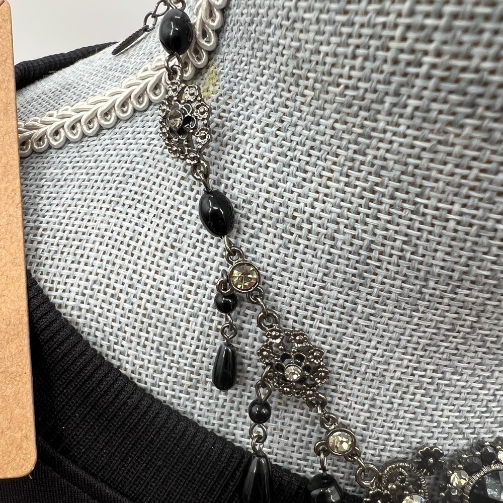 VCLM black bead and rhinestones necklace with matching earrings - Picture 10 of 11
